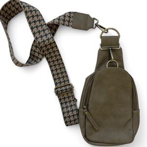 ❗️SOLD❗️ Urban Originals Anthropology Liberty Sling Bag.